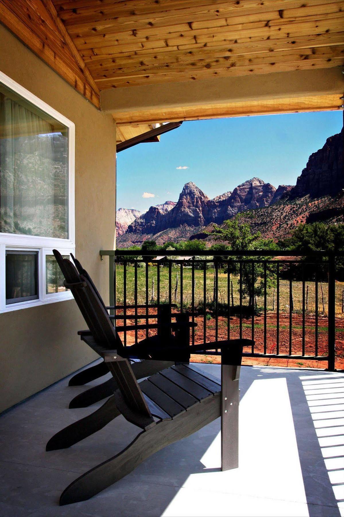 Driftwood Lodge สปริงเดล ภายนอก รูปภาพ